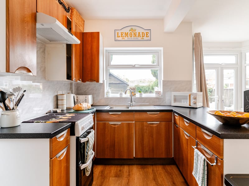 Fully equipped kitchen