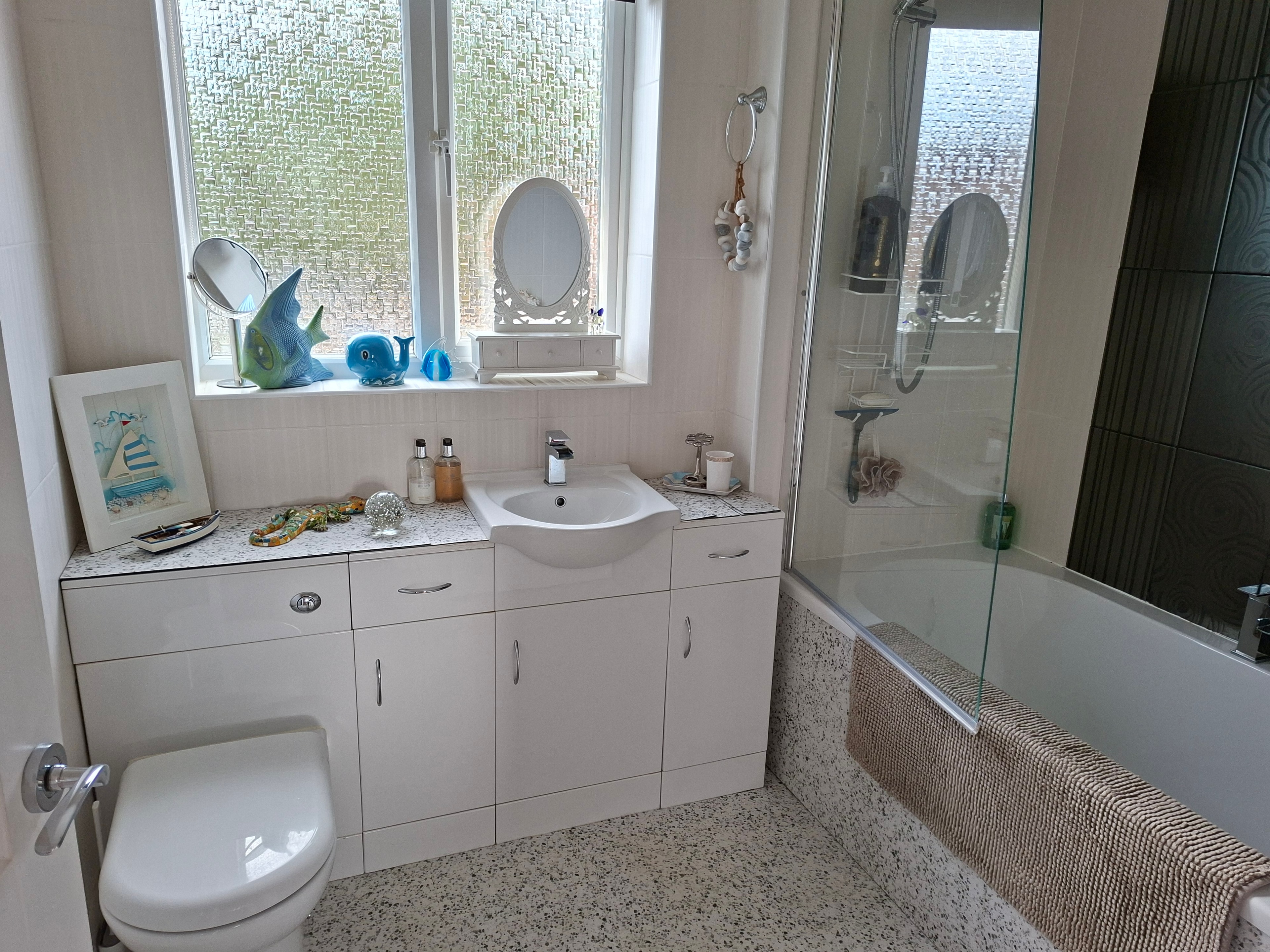 Guest bathroom at La Belle Maison